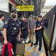 影/台鐵列車驚魂！男子揚言車上隨機攻擊　鐵路警火速逮捕