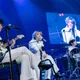 FTISLAND高雄開唱大跳震胸舞！李洪基爆肌繞場　台上嗑柚子超嗨
