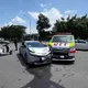 影/聽到警號還硬衝！高雄自小客撞翻救護車　駕駛恐重罰10萬