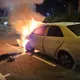 影/高雄男自撞分隔島釀火燒車！駕駛竟肇事落跑　天亮被逮