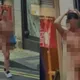 蘭桂坊驚見「裸女」深夜遊街！長髮女子淡定走路　路人全看傻