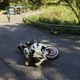 嚇爛！北宜公路大貨車翻覆　警交管被重機撞到送急診