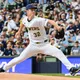 MLB/世界大賽開打　釀酒人火球男第一球就破紀錄