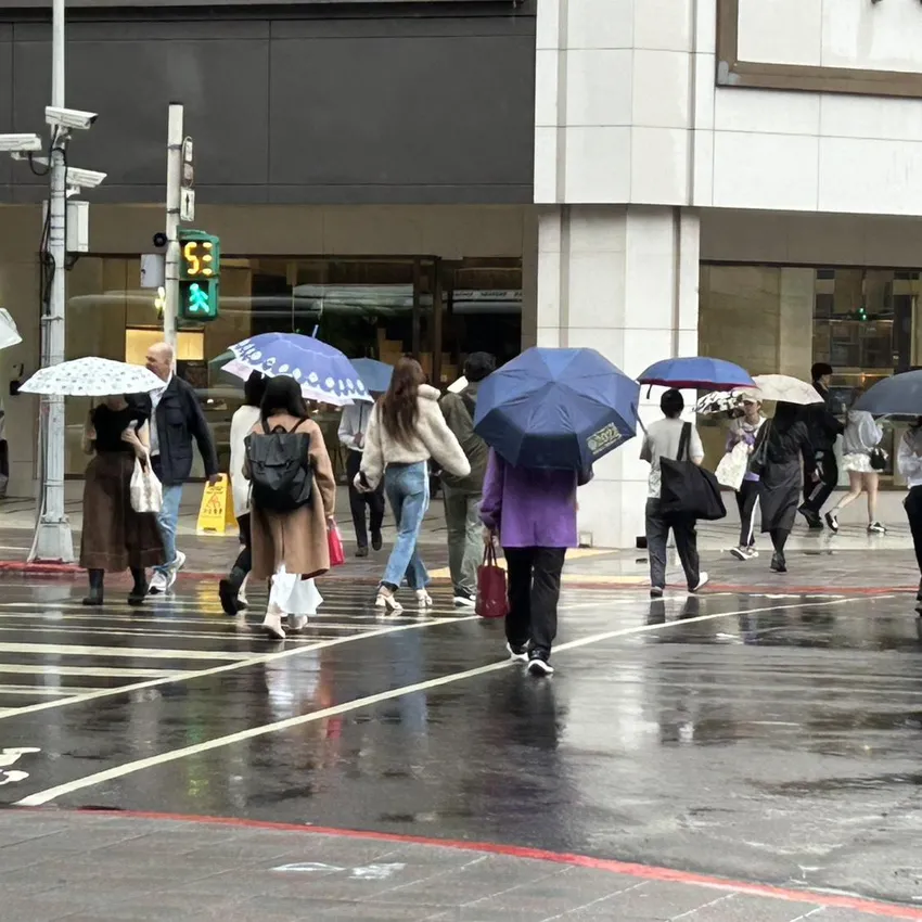 東北季風殺到！北東濕涼下探22度　本週日夜溫差大