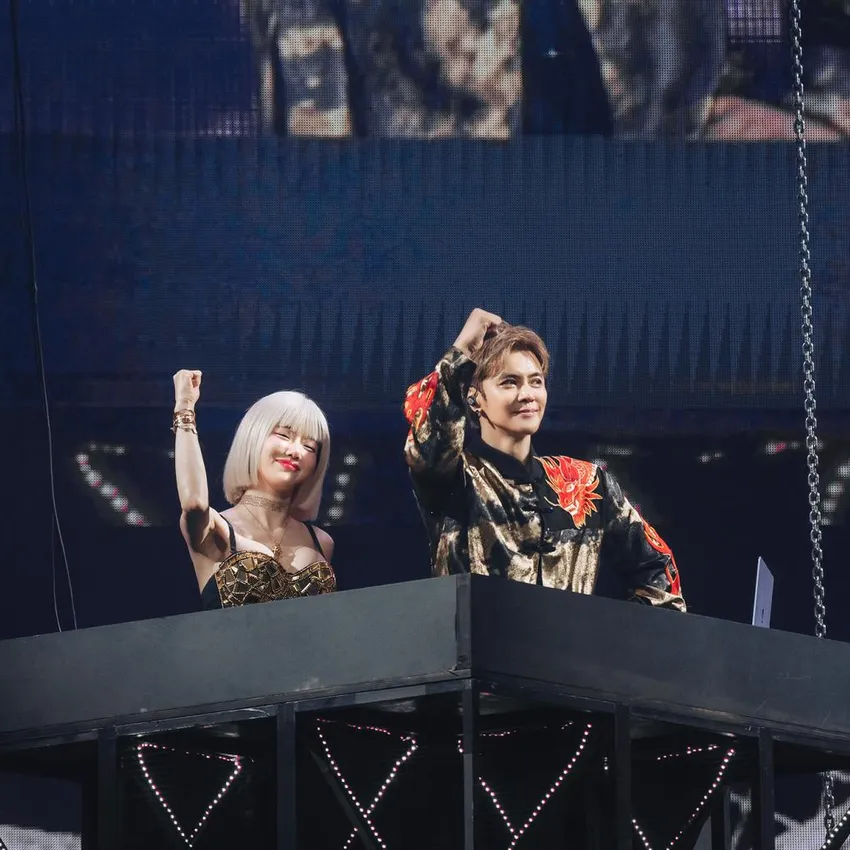 DJ SODA現身羅志祥演唱會！辣曬事業線「親密互動」嗨翻全場