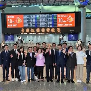 韓國瑜率團訪美！盧秀燕派鄭照新送行「預祝圓滿成功」