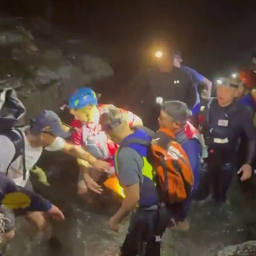 影/去年鬼月奪1命！金岳瀑布40歲男陳屍石縫　休旅車未熄火