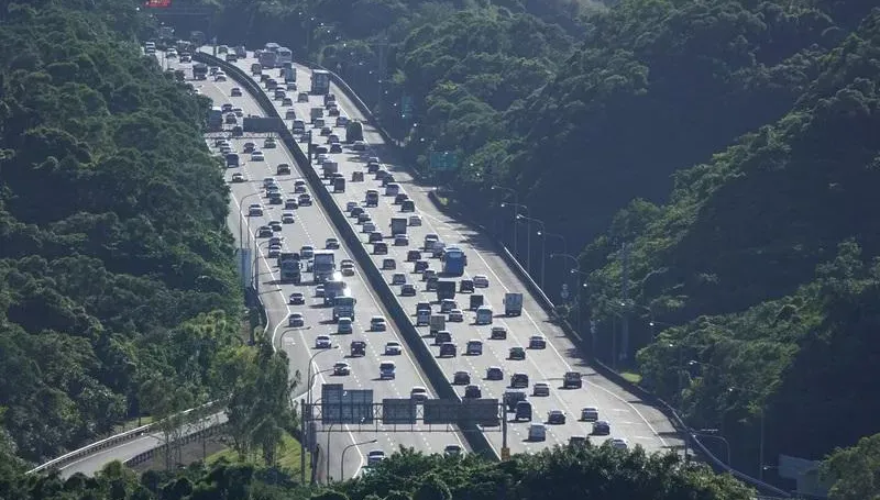 中秋連假首日！國道估清晨5時湧車潮　高乘載管制時段一次看