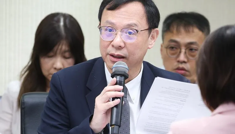 健保推「打抗生素免住院」解急診壅塞！　醫師質疑弄錯方向