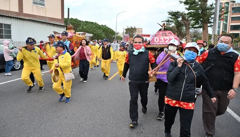 彰化埔鹽順澤宮冠軍路跑　沿途祈福吃龍蝦、干貝