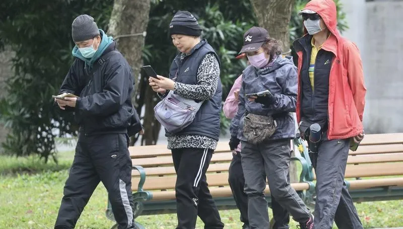 冷氣團12日白天起減弱！未來一週2波東北季風報到