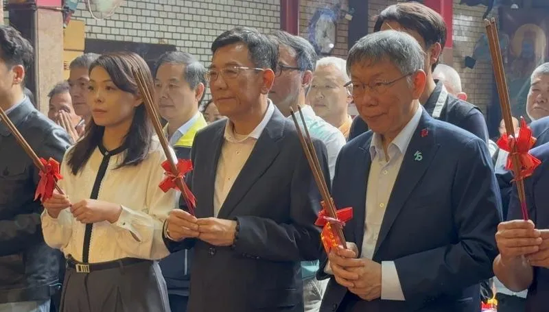 返鄉拜會國民黨新竹議長　柯文哲：藍白合怎會問他？