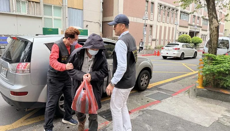 持刀衝總統府！男喊「上帝要我殺共產黨」　法院裁定無保請回