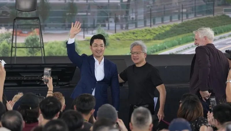 蔣萬安贈送台北市鑰　黃仁勳笑稱：可以打開任何一扇門