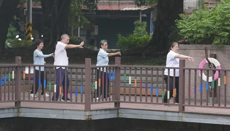 又濕又熱！9縣市高溫特報　台北、彰化、雲林亮橙燈