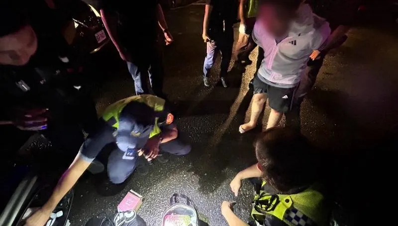 屏東男毒駕拒檢狂飆40公里！朝警丟安全帽仍遭逮