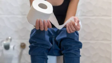 50歲婦不菸不酒竟罹「大腸癌3期」！醫警示「6症狀」不可輕忽