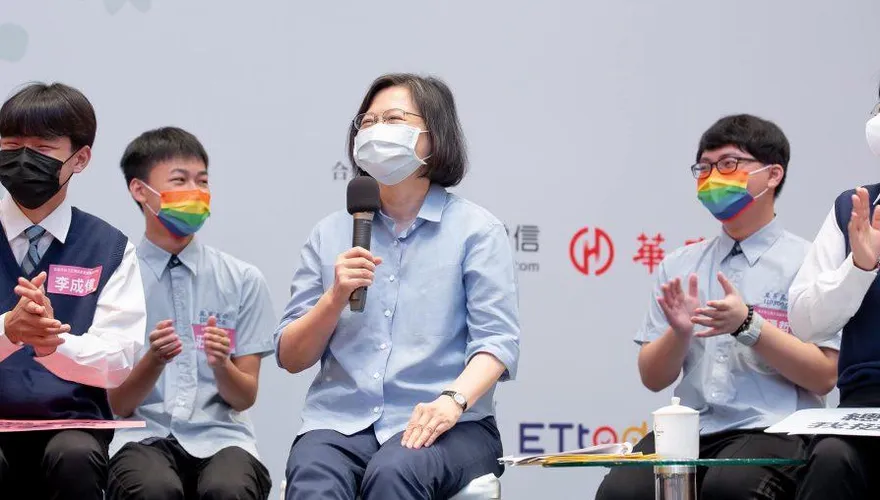 民進黨年底選舉將大敗？網揪出罪魁禍首是「他們」：蔡英文提前跛腳