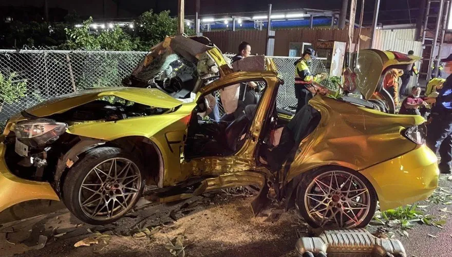 儀錶板卡110km撞停！土豪金BMW「包樹撞淪廢鐵」　他超衰…陪試車卻賠命