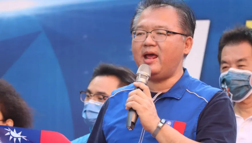 周玉蔻砲打慈濟慘了？他一句話警告民進黨選戰下場