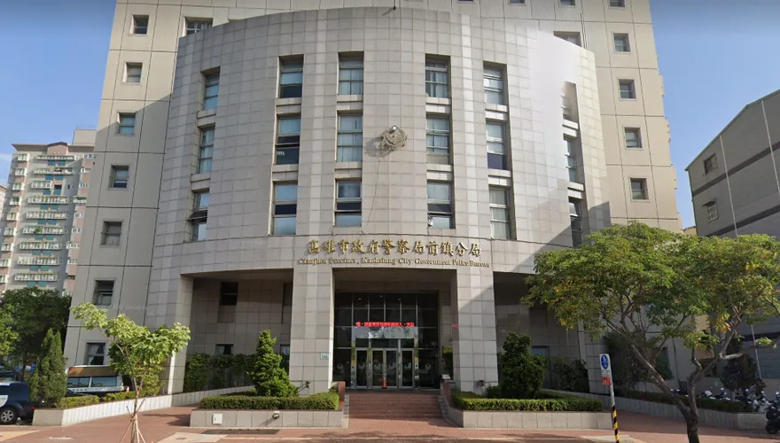 快訊／高雄高職生「坐在床墊上」無呼吸心跳！警消破門租屋處　送醫搶救中