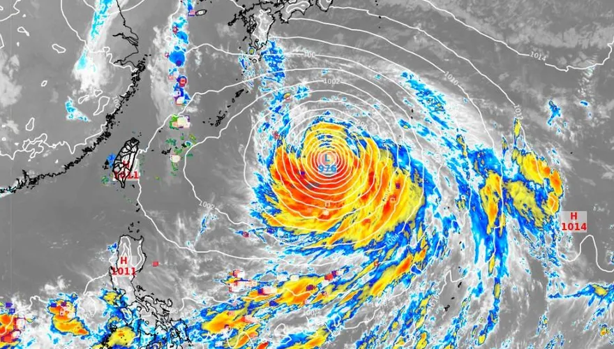 還有颱風發展機率！驚見「南瑪都超大雲系」　北台灣轉涼迎雨彈→變天時間曝