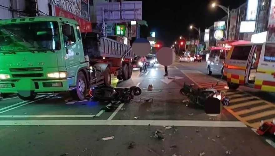 印尼僑生無照騎車闖紅燈　撞2機車釀禍還傷到兒童　1女送醫不治