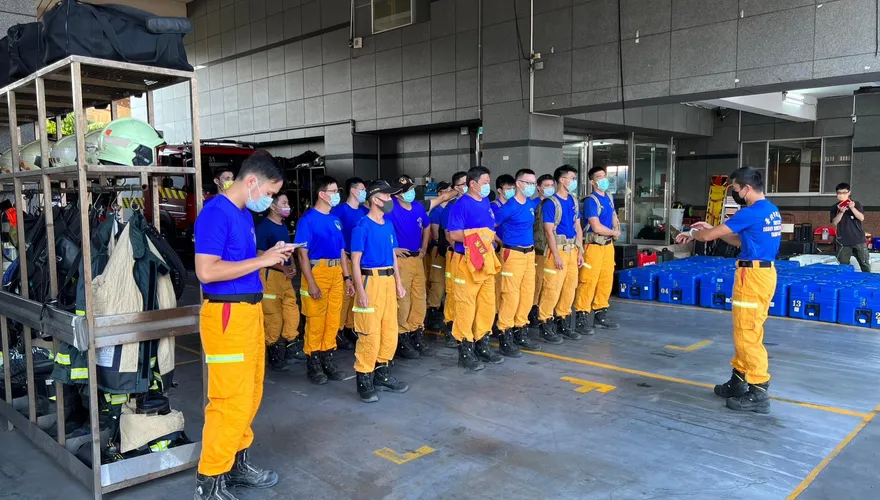 台東6.8強震／北市救援人員集結！先遣小組計13人5車2搜救犬前進玉里