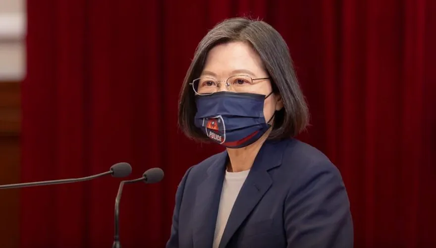 災變中心「念稿完就閃人」挨批 蔡英文臉書致歉了！