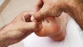 起床就腳痛？ 恐是『足底筋膜炎』：「3」訓練改善疼痛！