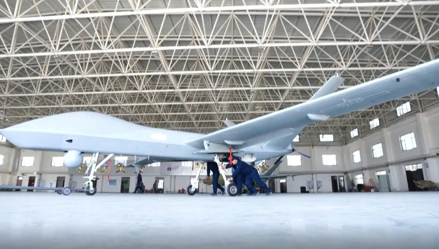影／發現即摧毀！陸解放軍「察打一體」無人機部隊首曝光