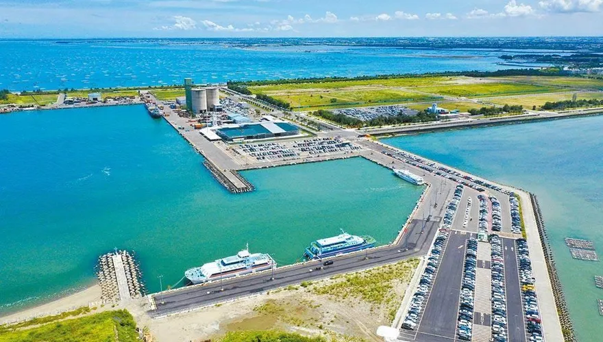 改裝機車太吵招來殺機？男子堤坊遭６煞持刀圍砍　警懷疑夙怨惹禍