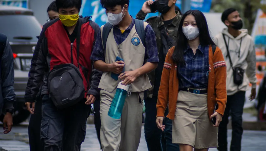 近7成大學生曾確診！台大醫做1測試：離全體免疫不遠了