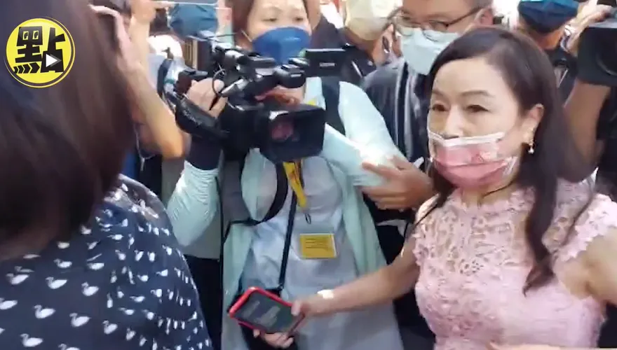 周玉蔻「一動作」嚇壞張淑娟！媒體人大驚：蔡英文的社會安全網又破洞了