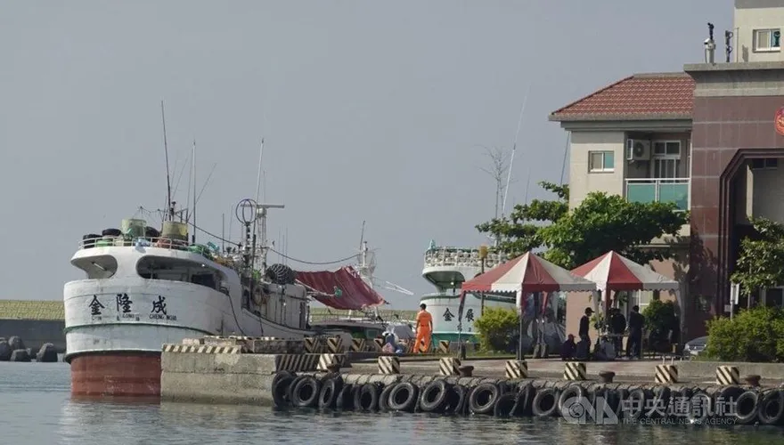 漂流12天！「金隆成18號」船長猝逝海上…家屬淚崩：回家了