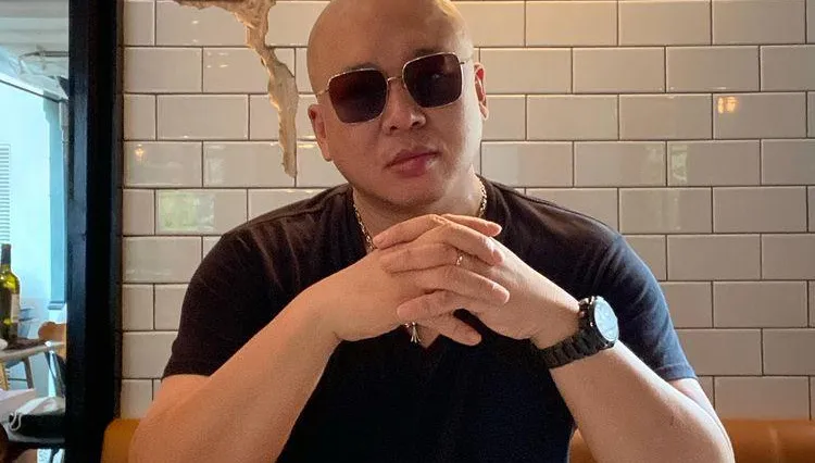 又有男歌手爆吸毒！警方揭「多次在酒店吸冰毒」已逮人　6月才和圈外女友結婚