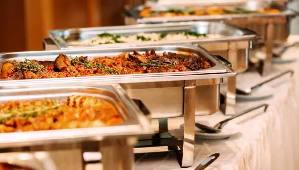 他吃Buffet「掃光30隻炸蝦」！後面10人傻眼　網逆風挺：沒錯