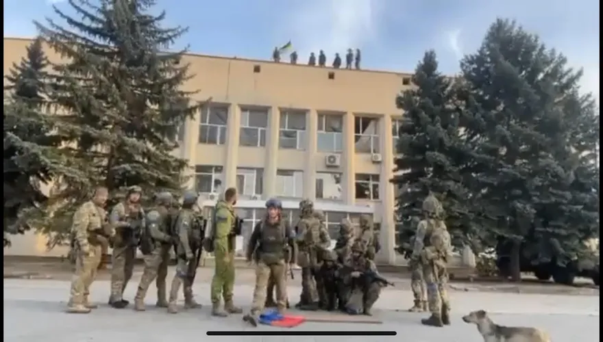 烏軍收復利曼議會大樓升起國旗　普丁盟友促動用核武