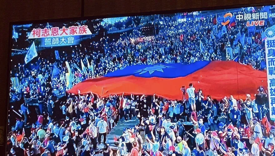 李艷秋喊2024把他也送入立院！網灌爆要「這人」快退：沒聽過