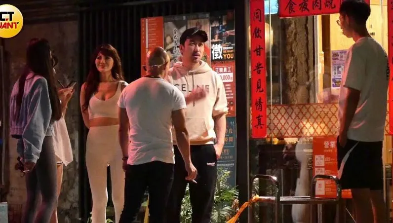 斬斷13年婚…李進良深夜聚餐「身邊都胸湧辣妹」還貼近熱舞！竟釣小禎12字警告