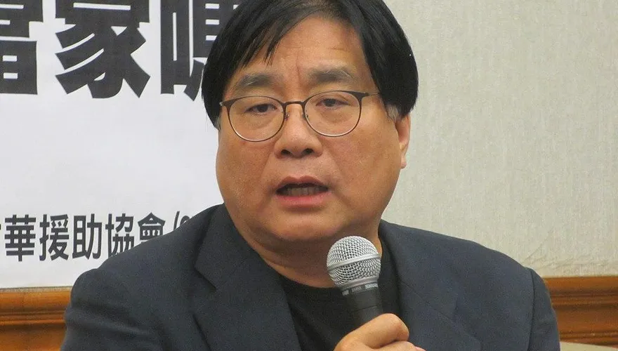 裴偉稱「直達天聽」是對股東膨風　資深媒體人分析：他可能也會對讀者做一樣的事