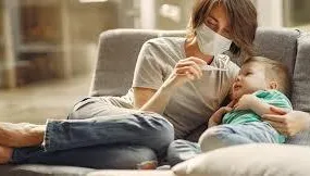 兒科急診暴增！將正面迎戰twindemic？英醫憂：醫療體系恐崩潰
