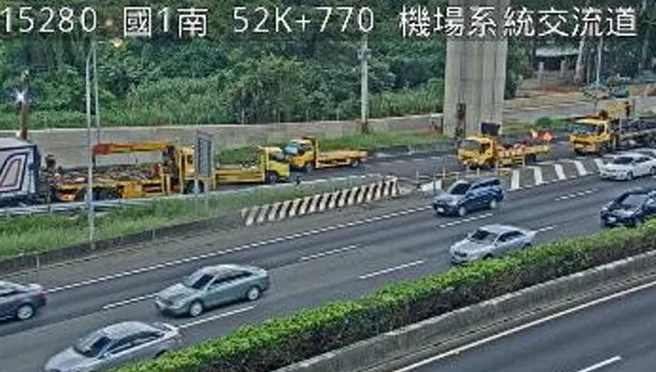 快訊／貨車傳動軸斷裂…失控自撞！國道1號「回堵3km」紫爆
