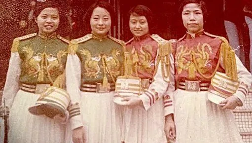 游毓蘭「北一女嫩照」挺高虹安：老綠綠給小綠綠加油！