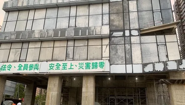 快訊/台灣大道傳工安意外！1工人墜落地下4樓　無意識搶救中