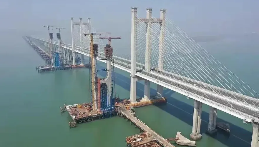 當別國還在修陸上高鐵時　大陸已經把高鐵修到海上了