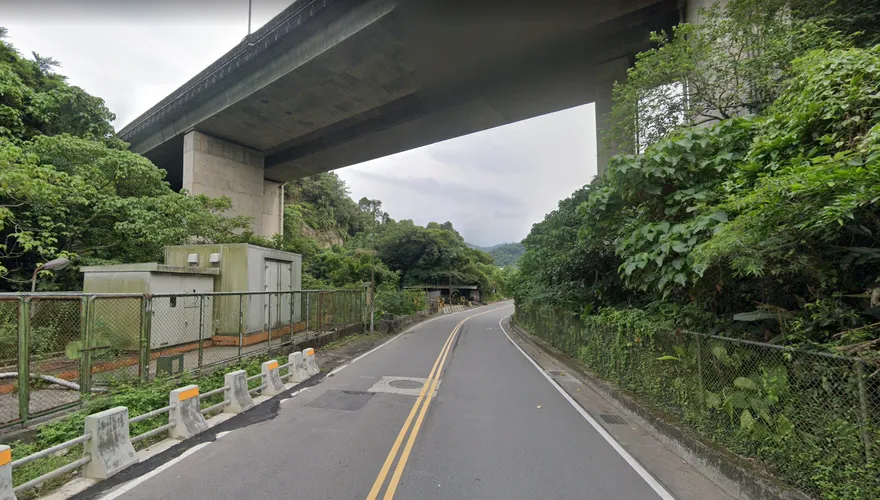 北市文山區男墜橋亡　車完好停在高速公路橋面上