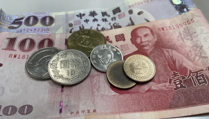 普發現金開放ATM領現  2銀行祭抽獎優惠