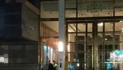 疑生前遭拖行…中和男身中10刀倒血泊！姐開門見弟淪冰屍崩潰