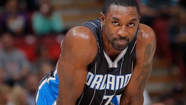 衝破禁制令尻兒頭！前NBA球星機場被逮　「拒捕」還弄傷警察